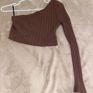 1 Sleeve Crop Top
